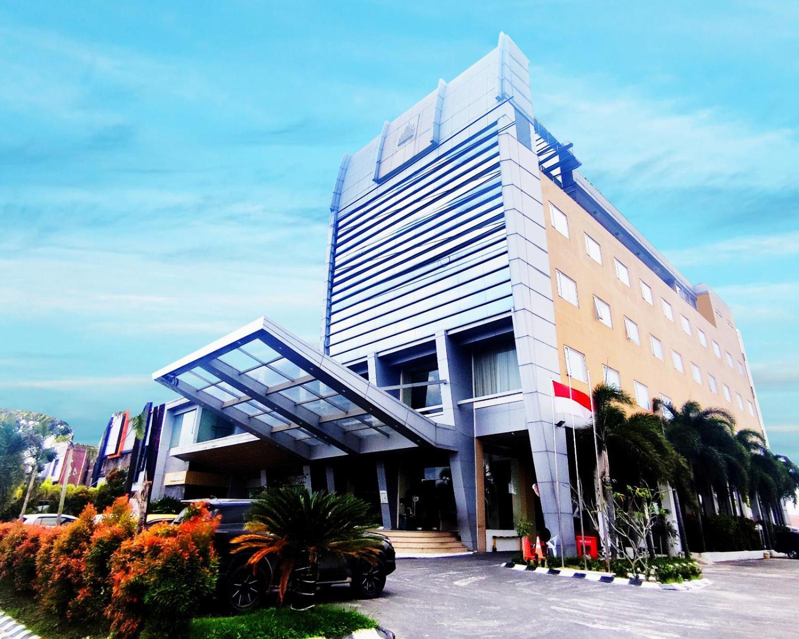Royal Asnof Hotel Pekanbaru Esterno foto