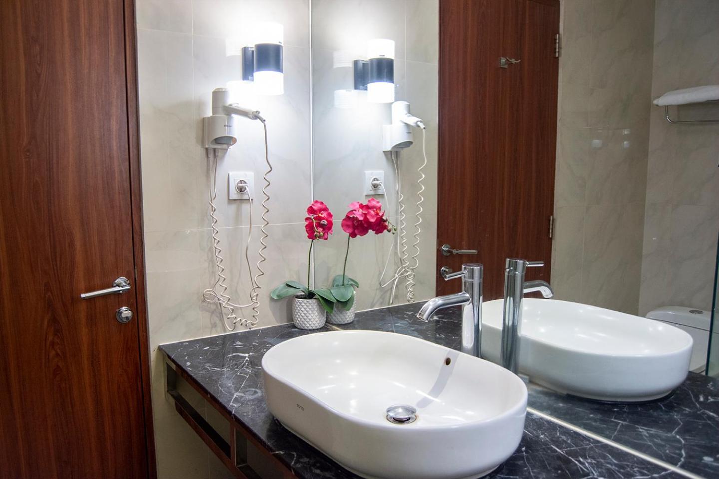 Royal Asnof Hotel Pekanbaru Esterno foto