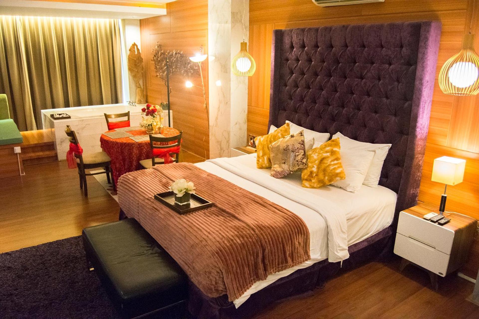 Royal Asnof Hotel Pekanbaru Esterno foto