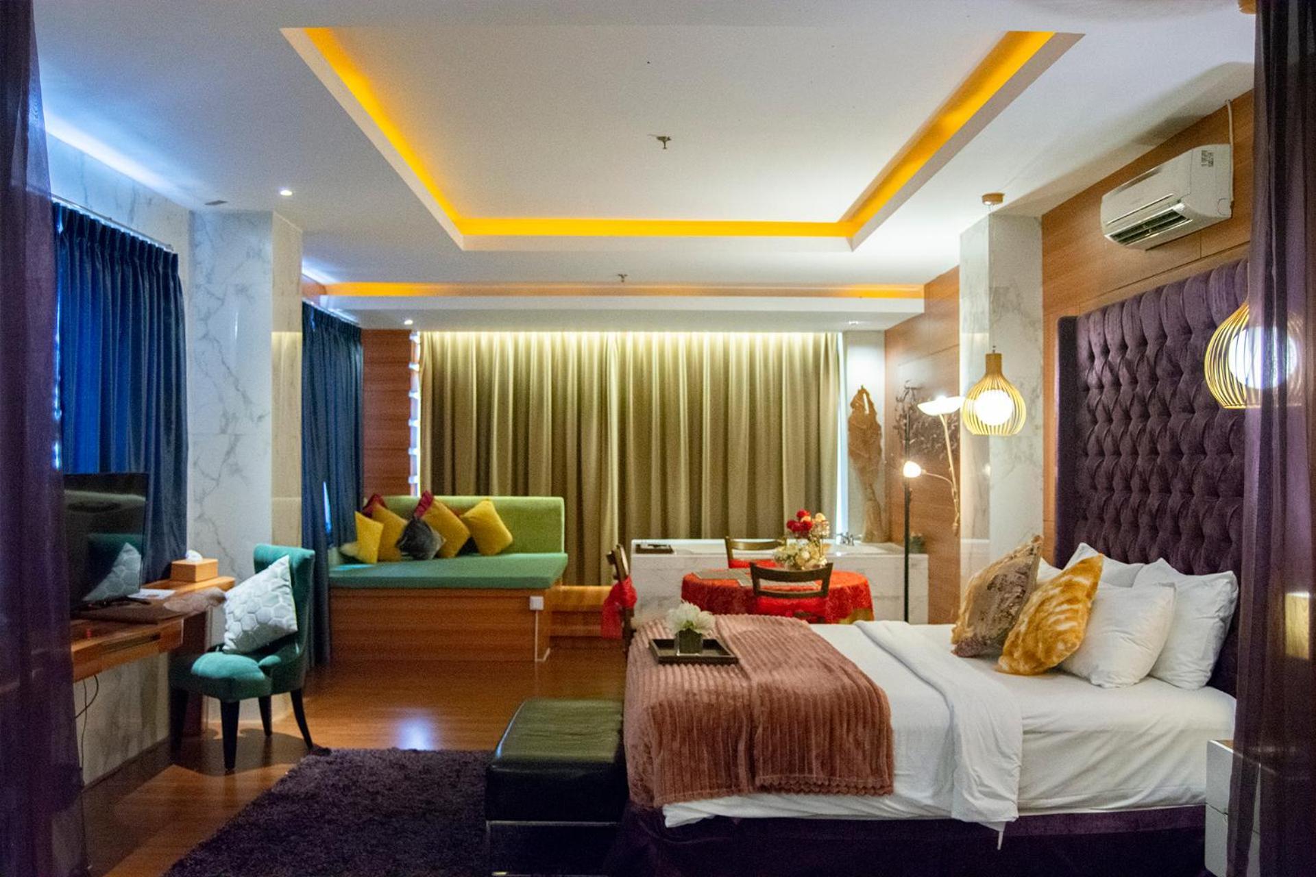 Royal Asnof Hotel Pekanbaru Esterno foto