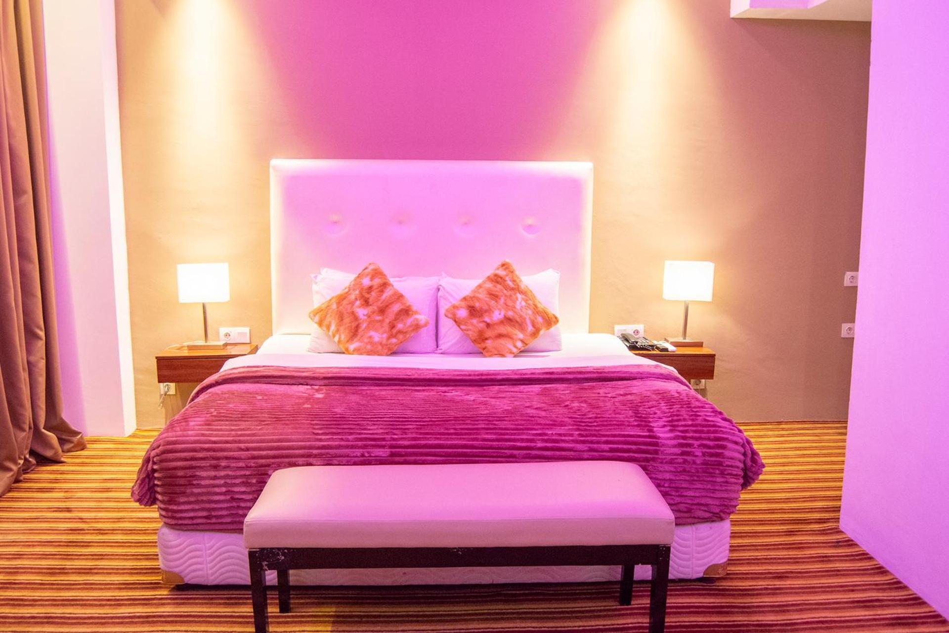 Royal Asnof Hotel Pekanbaru Esterno foto